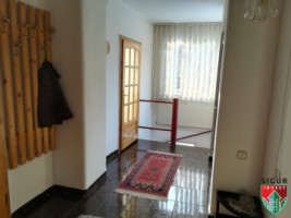 casa-tip-duplex-garaj-doua-fronturi-stradale-zona-bulevardul-victoriei-11